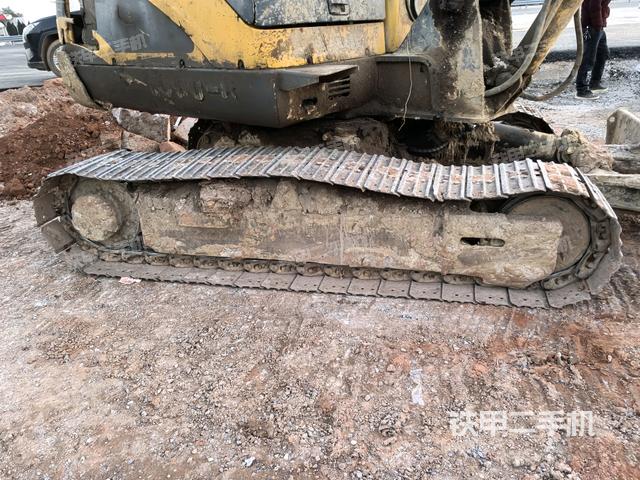 左側(cè)履帶整體?（行走機構(gòu)）