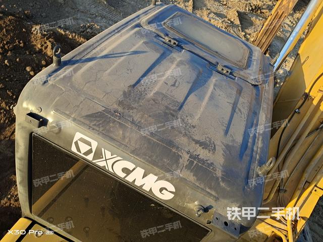 駕駛室頂部(整機外觀) 駕駛室頂部(整機外觀)