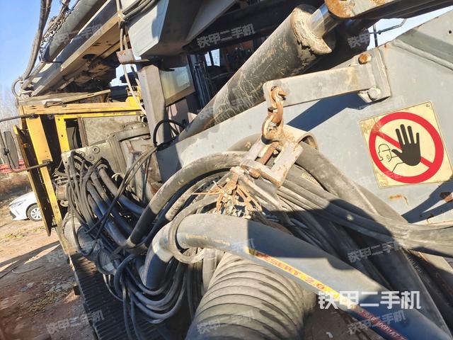 工作裝置4（工作裝置）