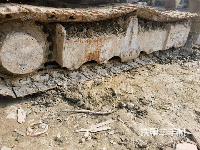 右側(cè)履帶整體?（行走機(jī)構(gòu)）