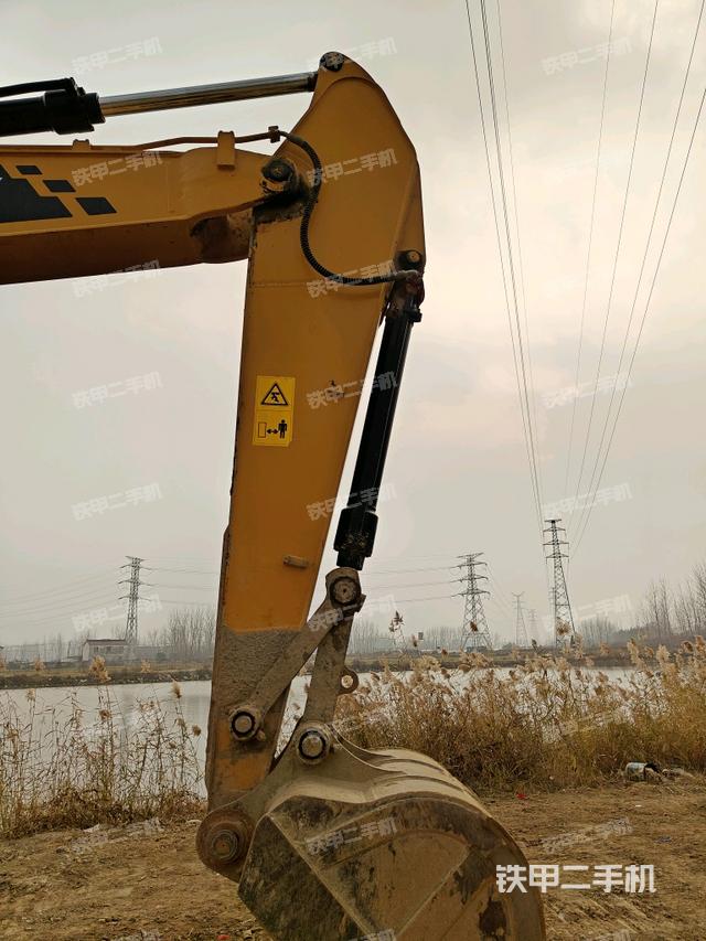 小臂整體右前（工作和回轉(zhuǎn)裝置）