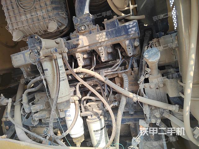 發(fā)動(dòng)機(jī)左側(cè)（整機(jī)外觀及大件）