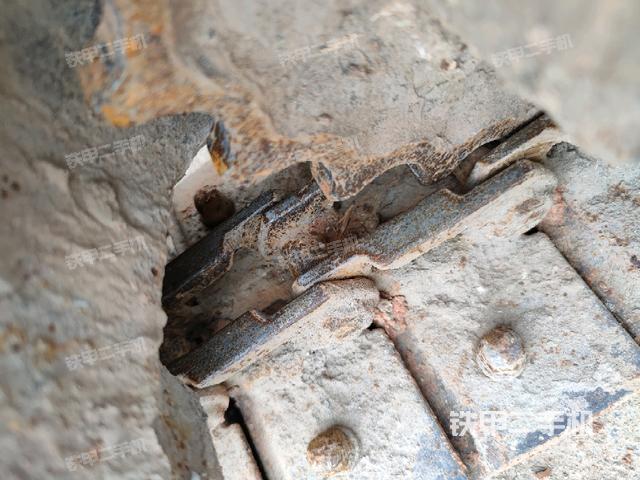 左側(cè)行走馬達(dá)蓋板（行走機(jī)構(gòu)）