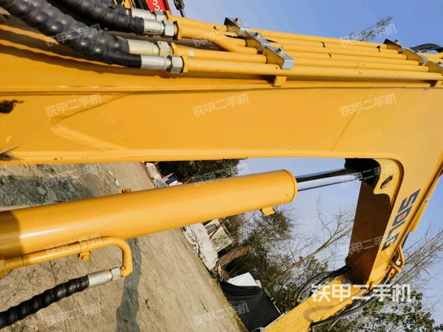 大臂背部俯視（工作和回轉裝置）