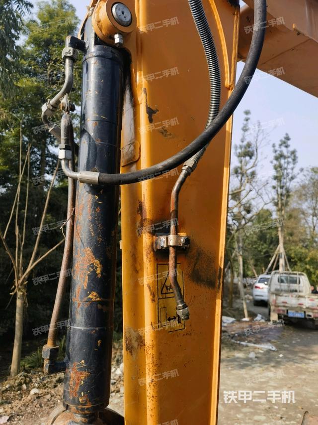 小臂整體右前(工作和回轉(zhuǎn)裝置) 小臂整體右前(工作和回轉(zhuǎn)裝置)