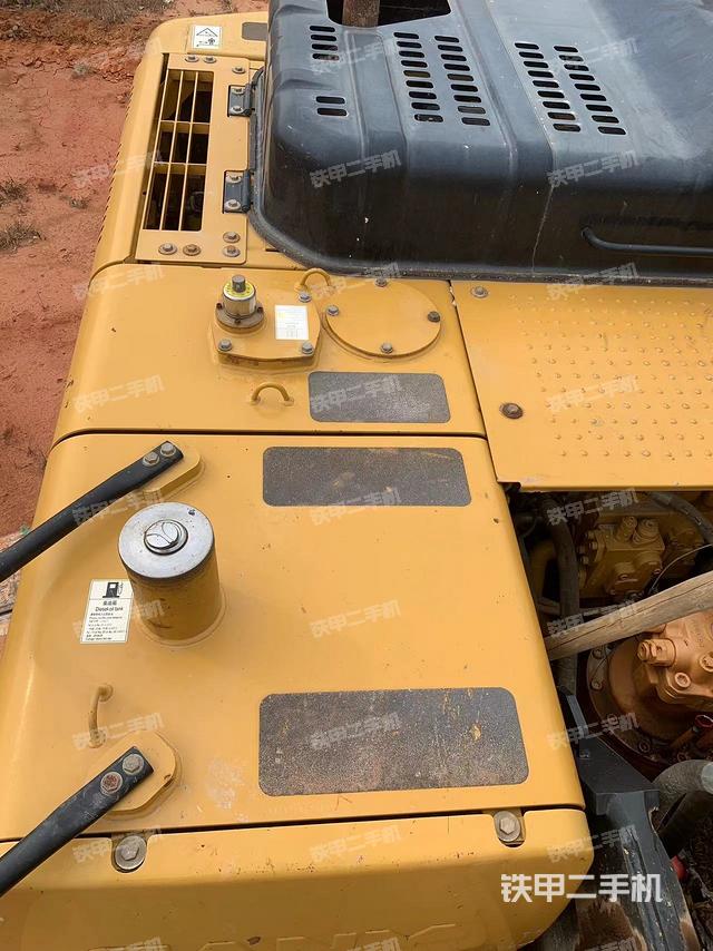 駕駛室頂部（整機(jī)外觀）