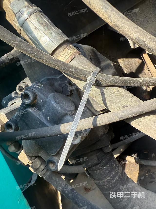 液壓泵艙室正面整體（整機(jī)外觀）