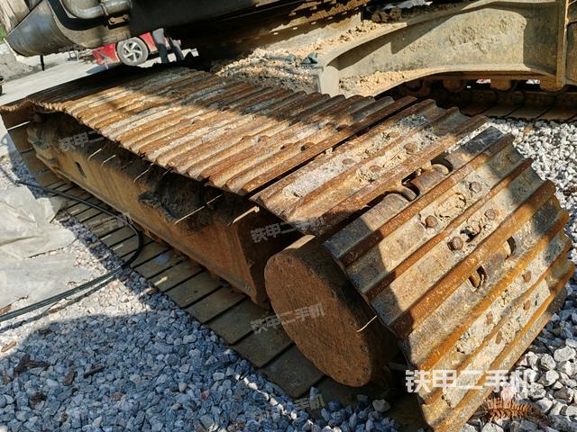 左側(cè)履帶整體?(行走機(jī)構(gòu)) 左側(cè)履帶整體?(行走機(jī)構(gòu))