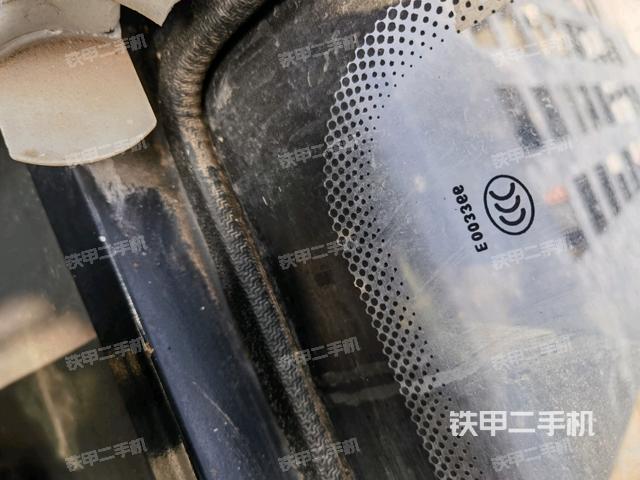 后窗玻璃角標(biāo)(駕駛室部分) 后窗玻璃角標(biāo)(駕駛室部分)