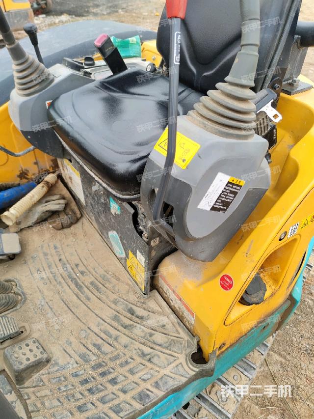 駕駛室整體（整機(jī)外觀）