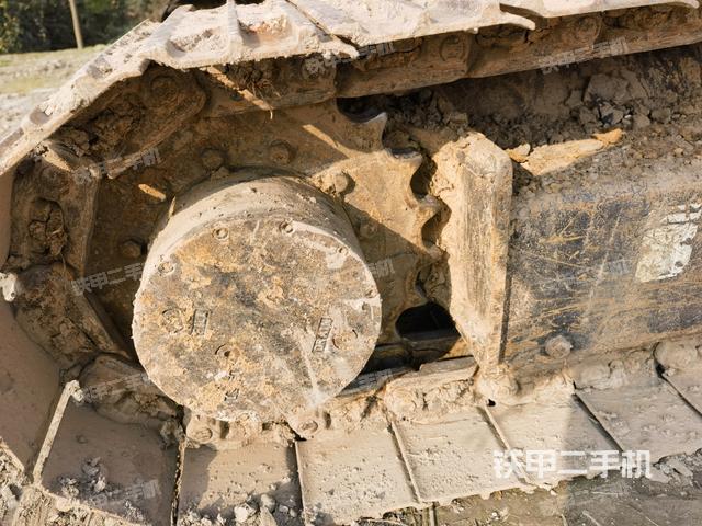 右驅動輪（行走機構）