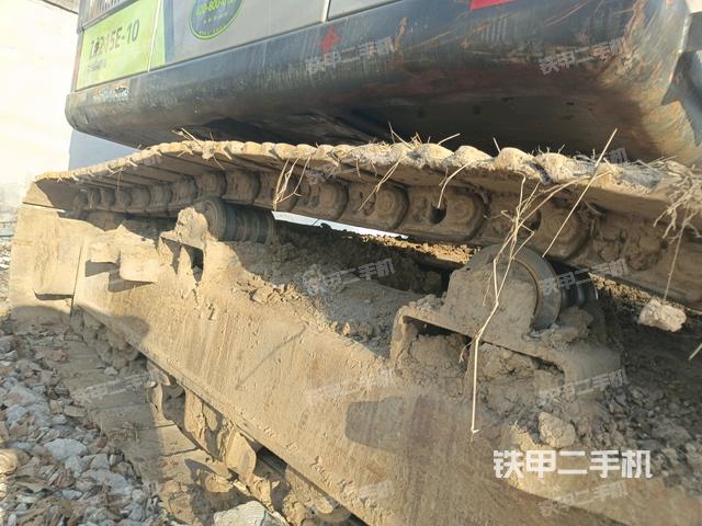 右側(cè)履帶整體(行走機構(gòu)) 右側(cè)履帶整體(行走機構(gòu))