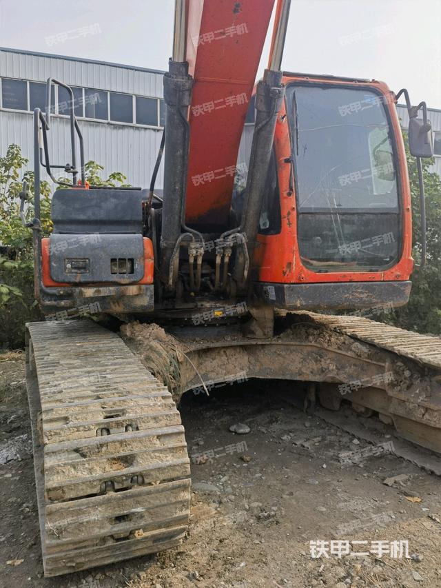 轉(zhuǎn)盤和下車架正前（工作和回轉(zhuǎn)裝置）