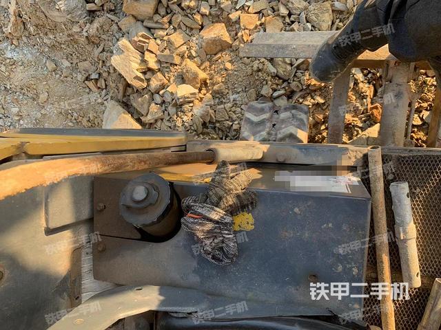 回轉(zhuǎn)馬達和主控閥（整機外觀）