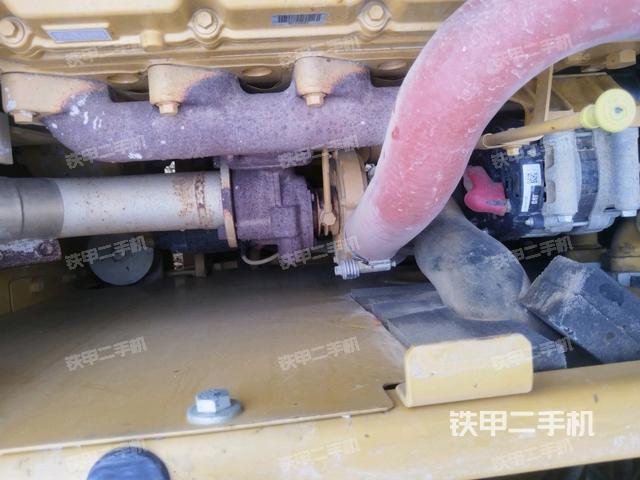 氣門室蓋螺絲特寫(上車部件) 氣門室蓋螺絲特寫(上車部件)