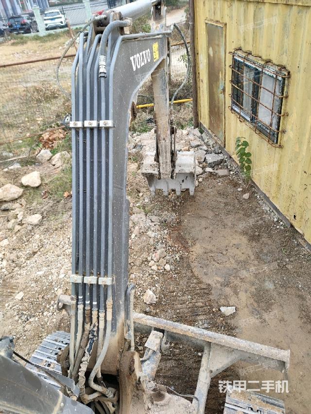 大臂背部俯視（工作和回轉(zhuǎn)裝置）