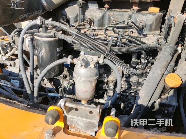 發(fā)動機整體俯視(整機外觀) 發(fā)動機整體俯視(整機外觀)