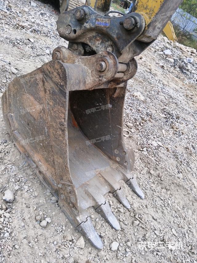 鏟斗45度(工作和回轉裝置) 鏟斗45度(工作和回轉裝置)