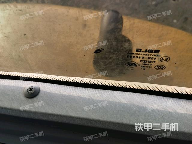 后窗玻璃角標（駕駛室部分）