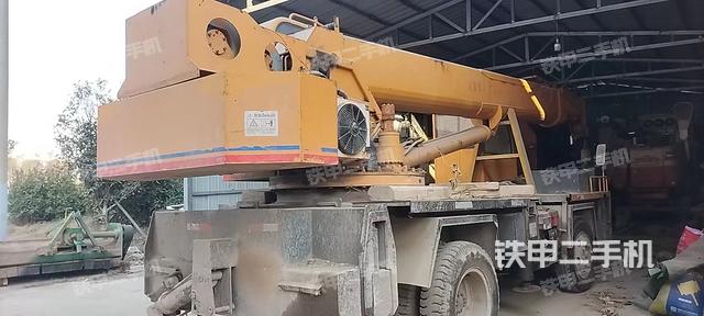 整機(jī)右后45°(設(shè)備外觀及核心部件) 整機(jī)右后45°(設(shè)備外觀及核心部件)