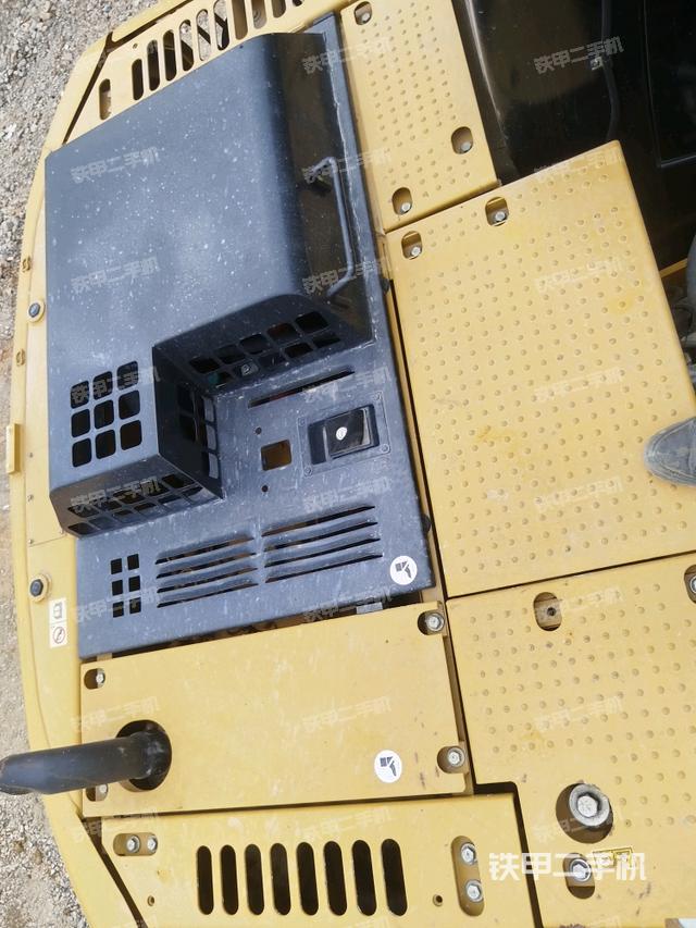 駕駛室頂部俯視(上車部件) 駕駛室頂部俯視(上車部件)