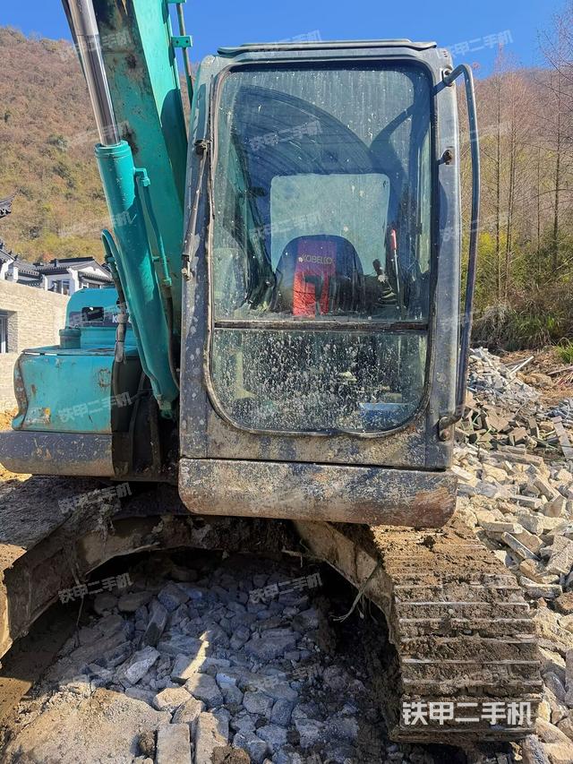 駕駛室整體（整機(jī)外觀）