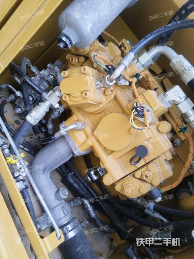 液壓泵斜45?左(大件艙室) 液壓泵斜45?左(大件艙室)