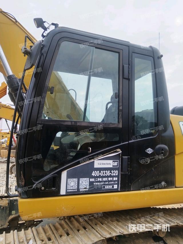 駕駛室正側(cè)（駕駛室部分）