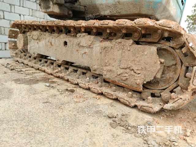 右側(cè)履帶整體?（行走機(jī)構(gòu)）