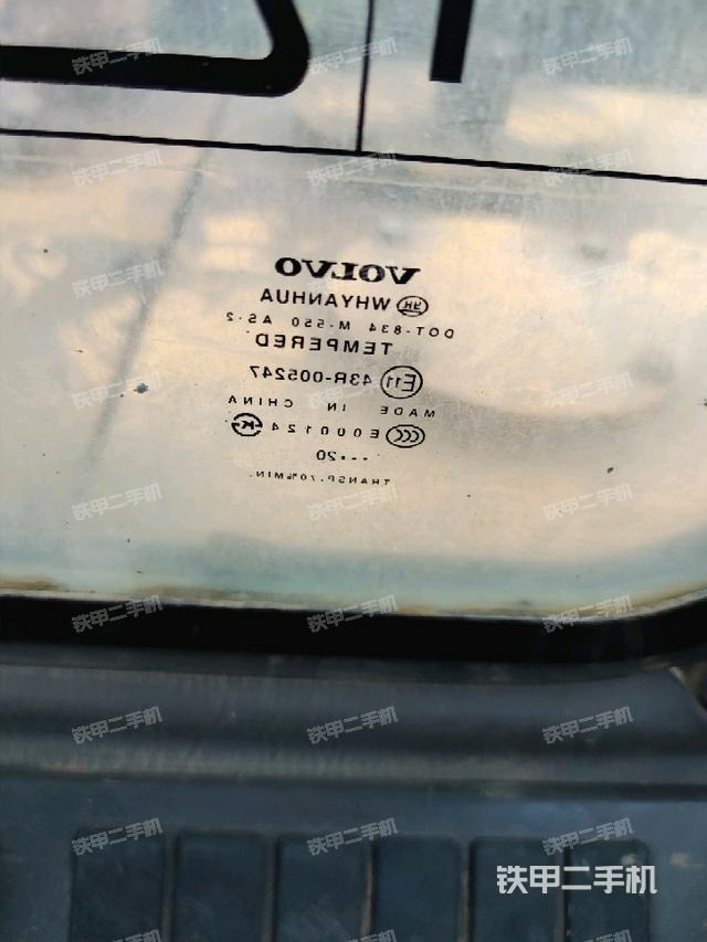 左后方玻璃角標(biāo)（駕駛室部分）