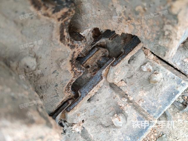 右側(cè)行走馬達(dá)蓋板（行走機(jī)構(gòu)）