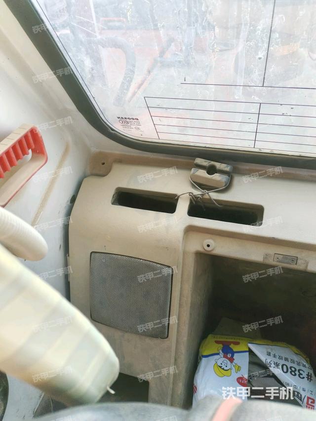 后窗玻璃角標(biāo)(駕駛室部分) 后窗玻璃角標(biāo)(駕駛室部分)