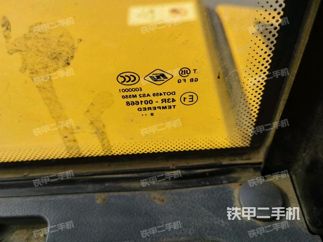 后窗玻璃角標(biāo)(駕駛室部分) 后窗玻璃角標(biāo)(駕駛室部分)