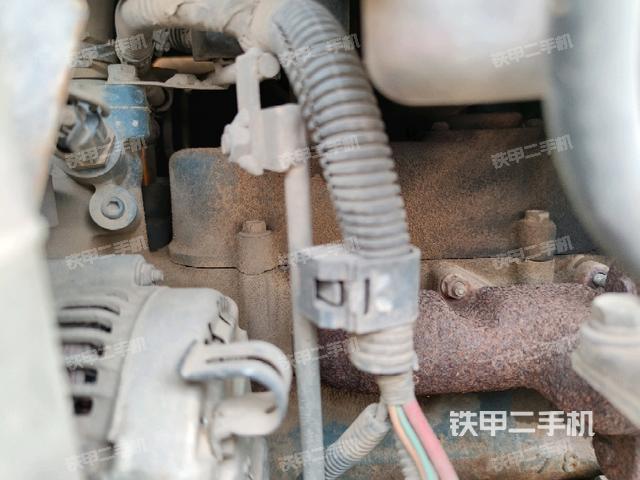 發(fā)動(dòng)機(jī)室（上車部件）