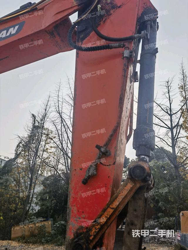 大臂油缸整體?豎拍（工作和回轉(zhuǎn)裝置）