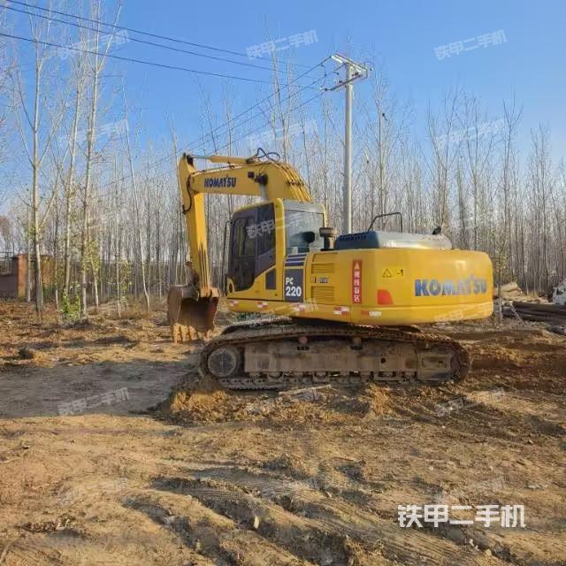 駕駛室整體(整機外觀) 駕駛室整體(整機外觀)