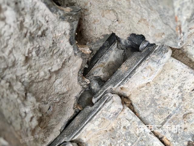 右側(cè)行走馬達(dá)蓋板（行走機(jī)構(gòu)）