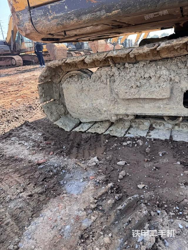 右驅動輪（行走機構）