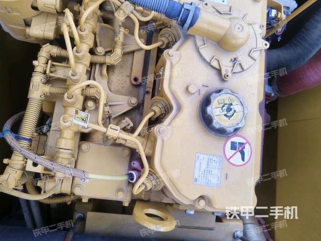 氣門室蓋螺絲特寫（上車部件）