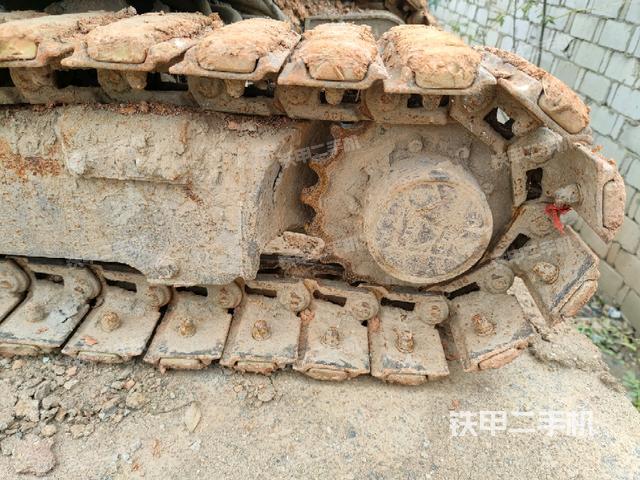 左驅(qū)動(dòng)輪（行走機(jī)構(gòu)）