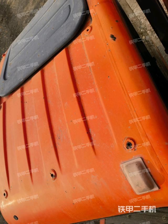 駕駛室頂部俯視（上車部件）