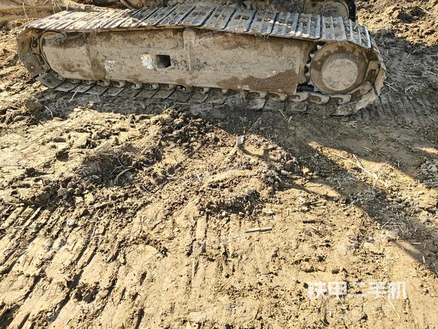 左側(cè)履帶整體?（行走機(jī)構(gòu)）