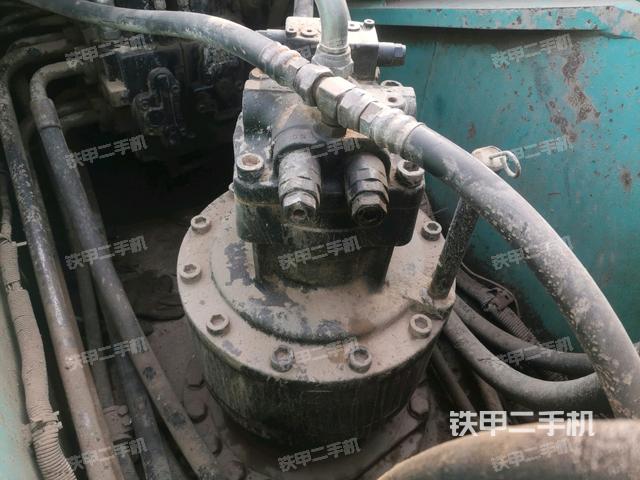 回轉(zhuǎn)馬達（上車部件）