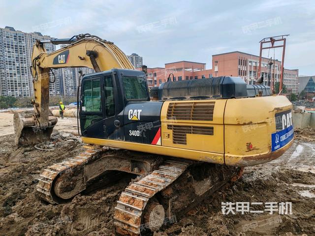 卡特彼勒340D2L挖掘机的设备实拍-第3张实拍照片