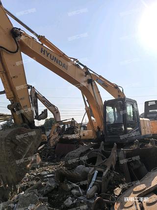 現(xiàn)代R215-7挖掘機(jī)