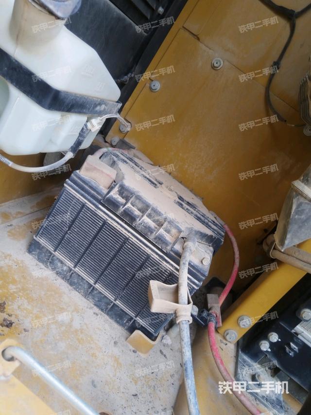 電瓶（大件艙室）