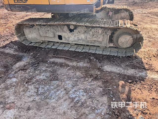 右側履帶整體?（行走機構）