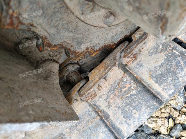 左側(cè)行走馬達(dá)蓋板（行走機(jī)構(gòu)）