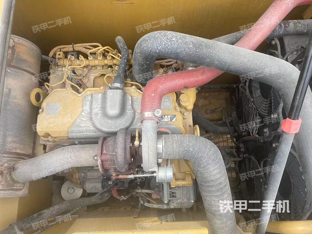 發(fā)動機(jī)整體俯視(整機(jī)外觀) 發(fā)動機(jī)整體俯視(整機(jī)外觀)