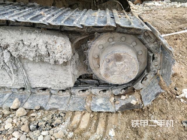 左驅(qū)動(dòng)輪（行走機(jī)構(gòu)）